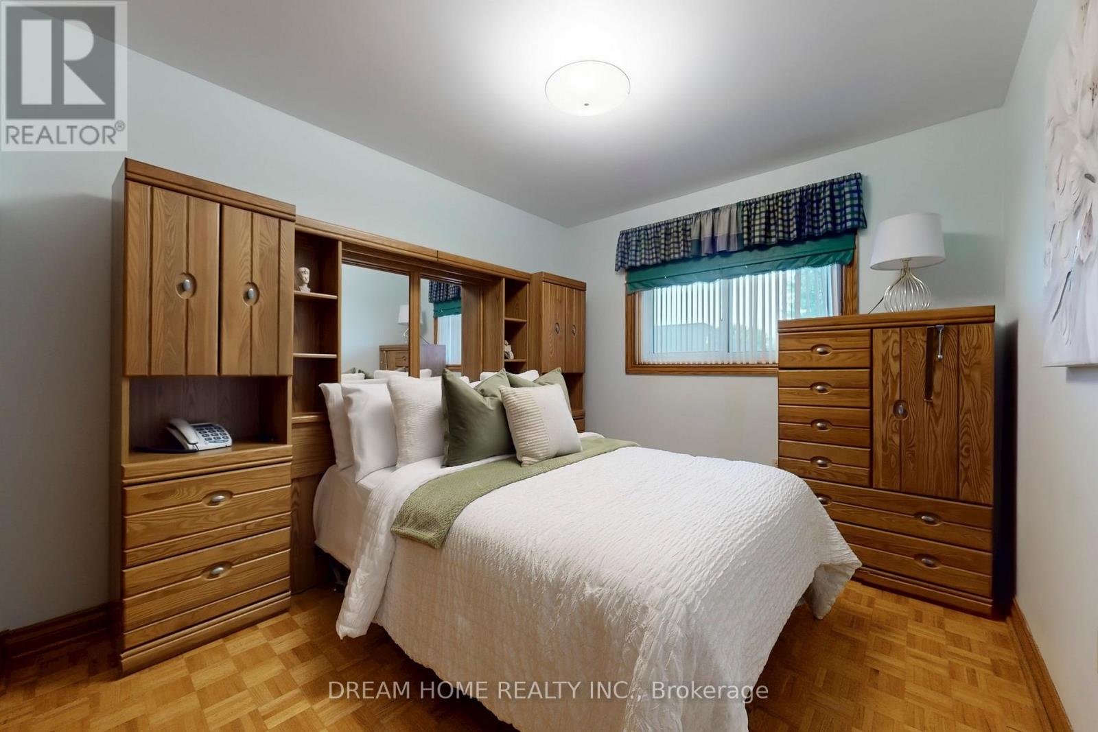 7737 Mount Carmel Boulevard, Niagara Falls, Ontario  L2H 2Y3 - Photo 18 - X12554428