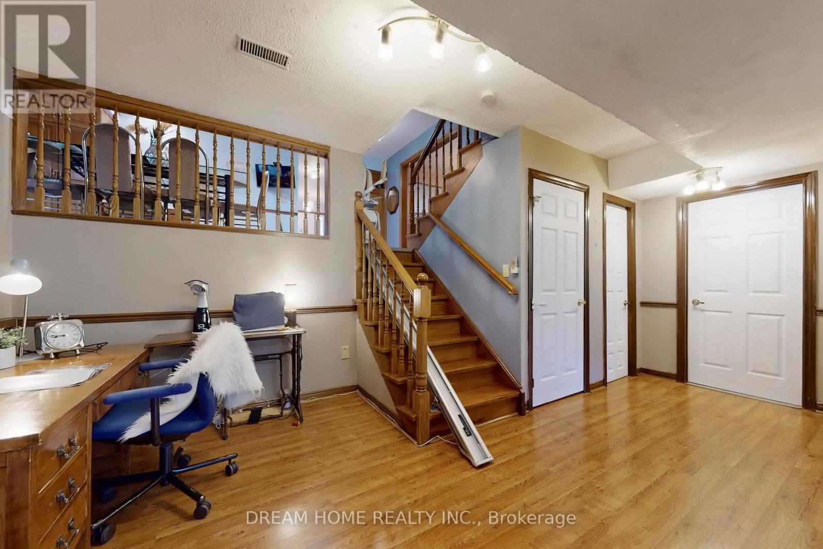 7737 Mount Carmel Boulevard, Niagara Falls, Ontario  L2H 2Y3 - Photo 25 - X12554428