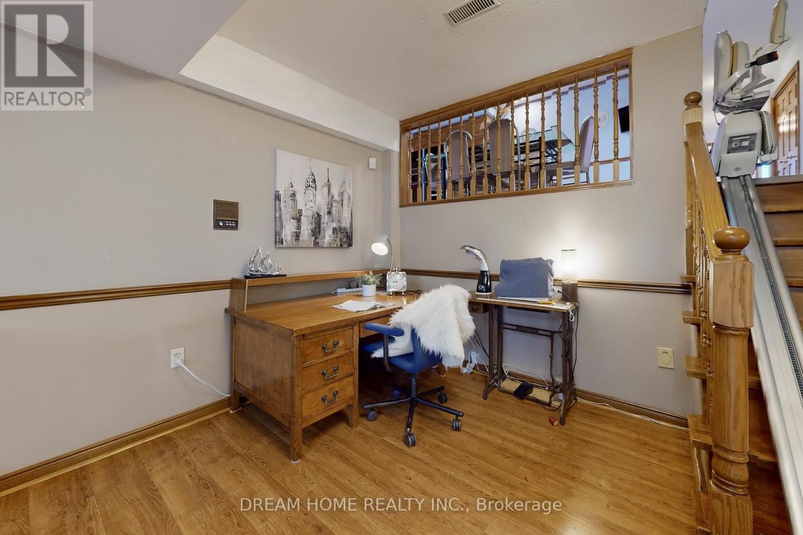 7737 Mount Carmel Boulevard, Niagara Falls, Ontario  L2H 2Y3 - Photo 28 - X12554428