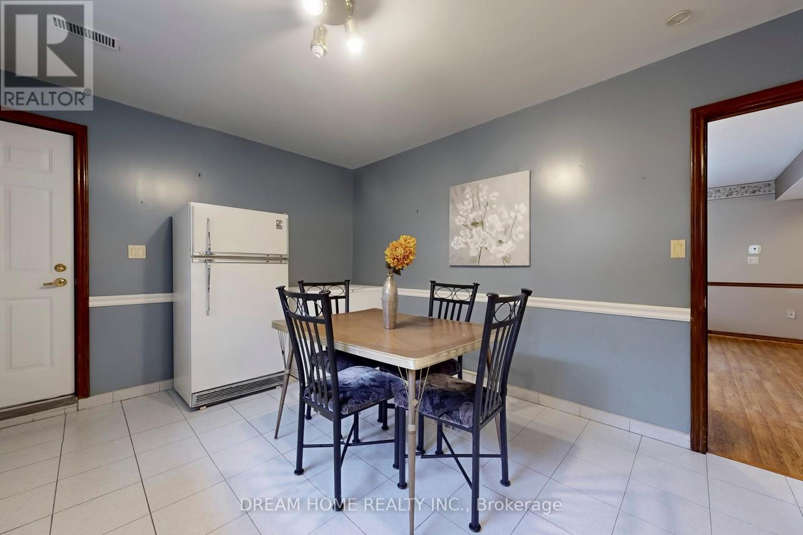 7737 Mount Carmel Boulevard, Niagara Falls, Ontario  L2H 2Y3 - Photo 30 - X12554428