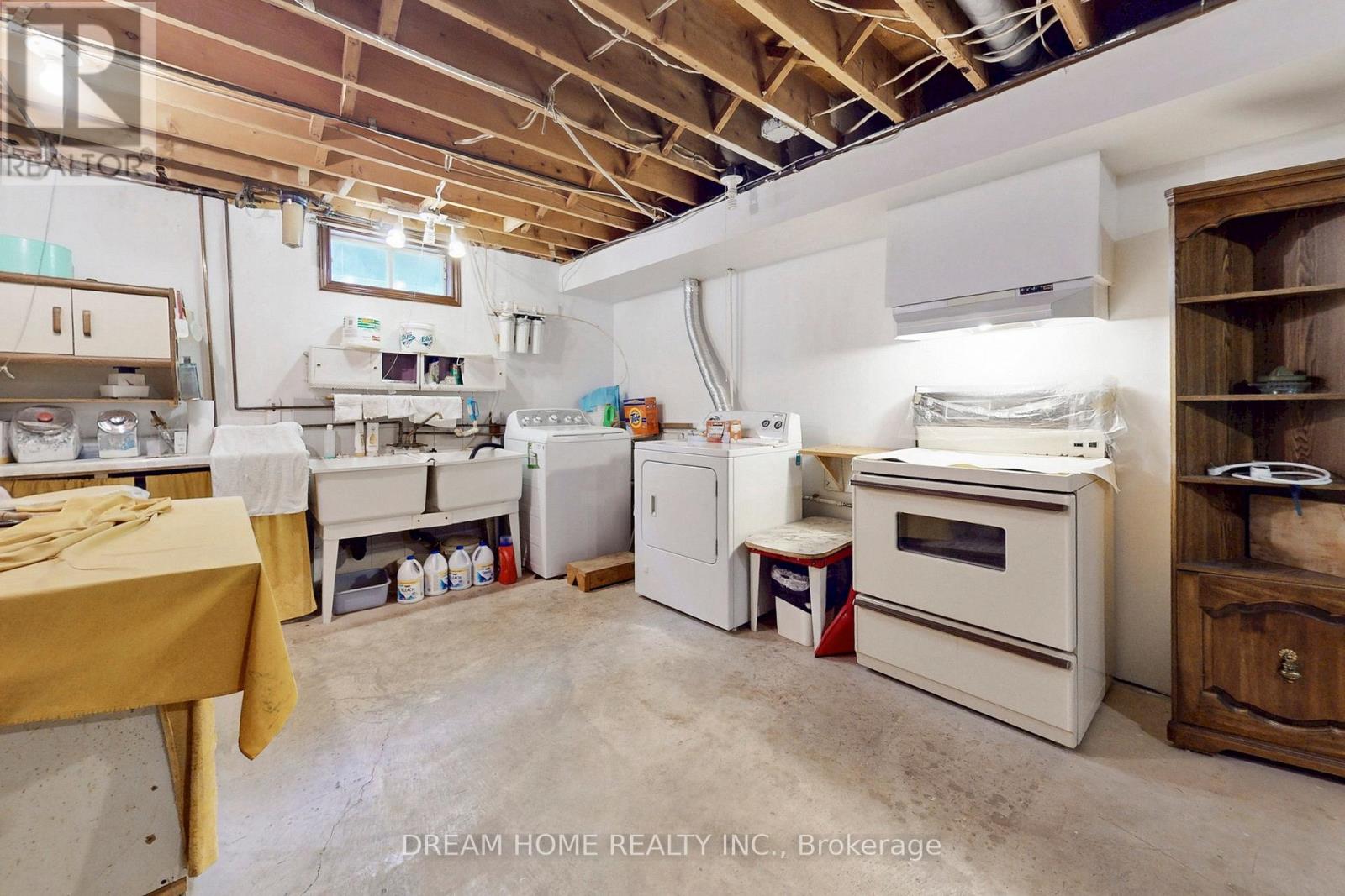 7737 Mount Carmel Boulevard, Niagara Falls, Ontario  L2H 2Y3 - Photo 36 - X12554428