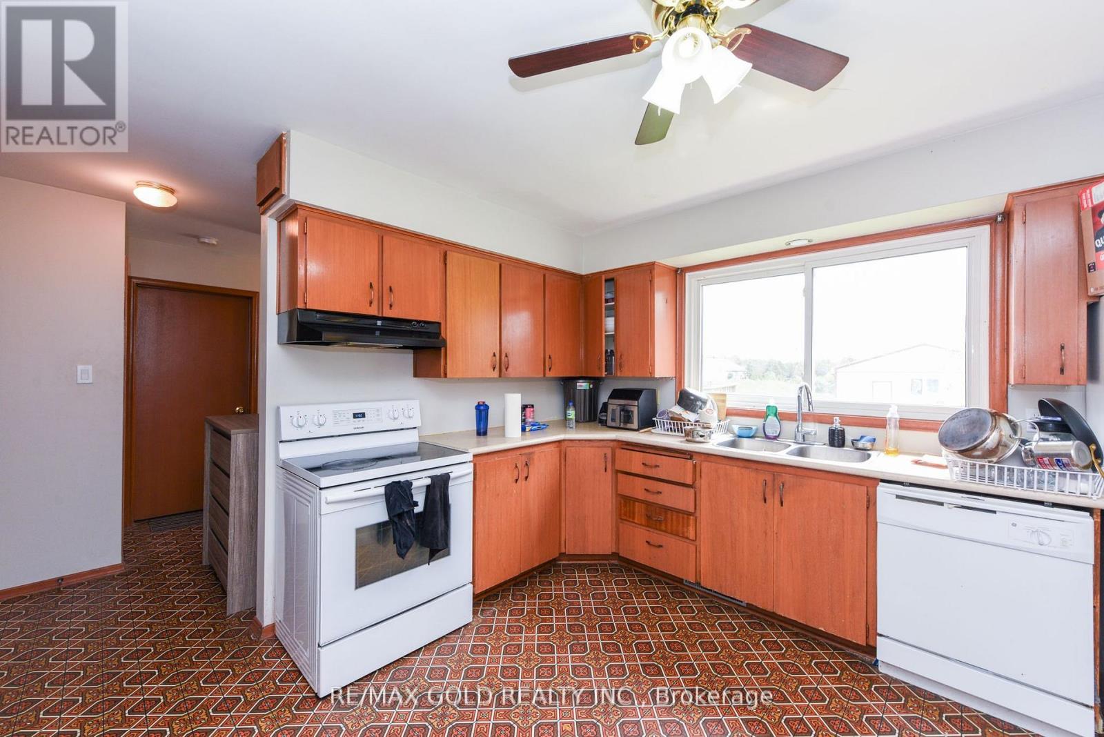 769 Stone Road E, Guelph, Ontario  N1L 1B8 - Photo 25 - X12554450