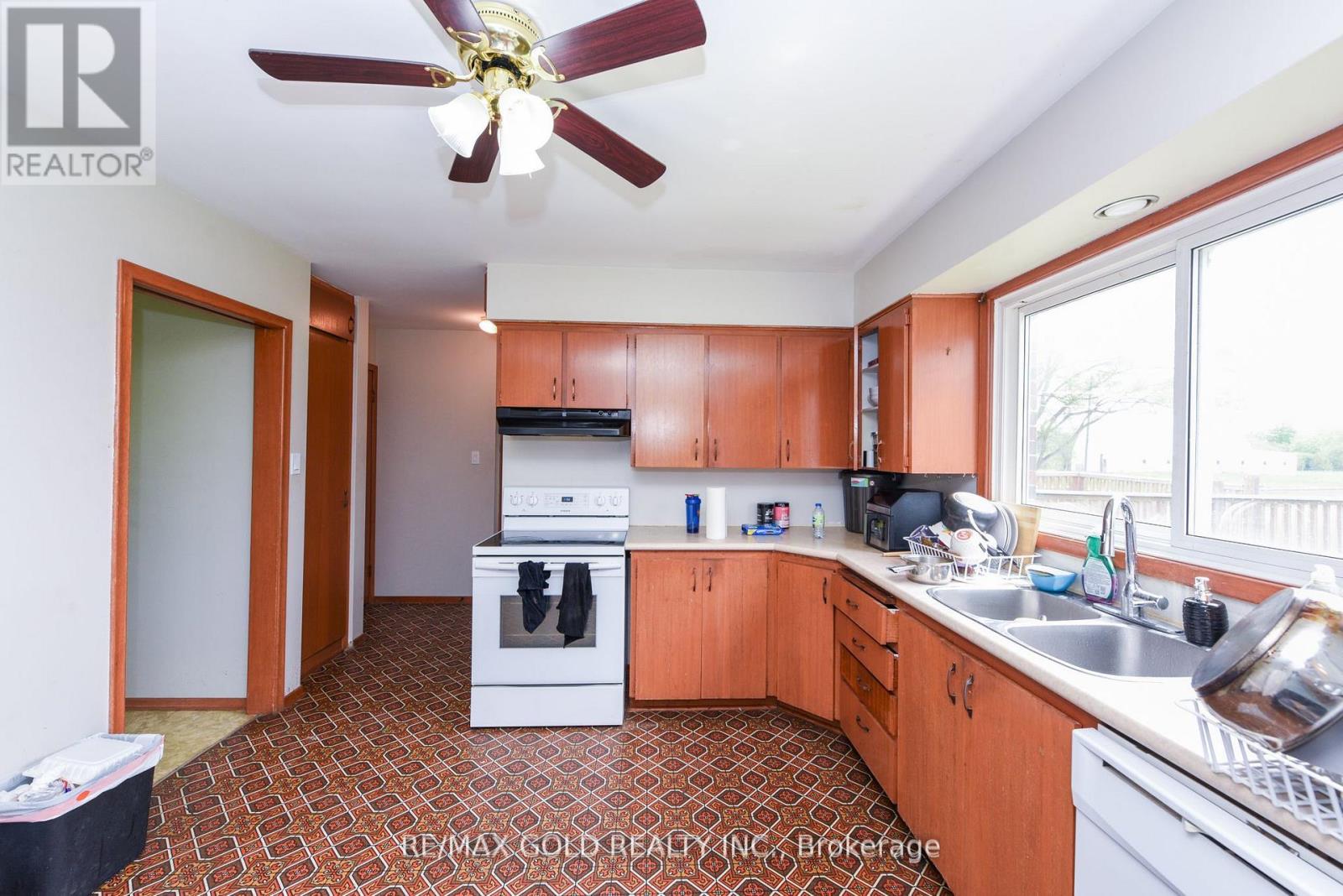 769 Stone Road E, Guelph, Ontario  N1L 1B8 - Photo 28 - X12554450