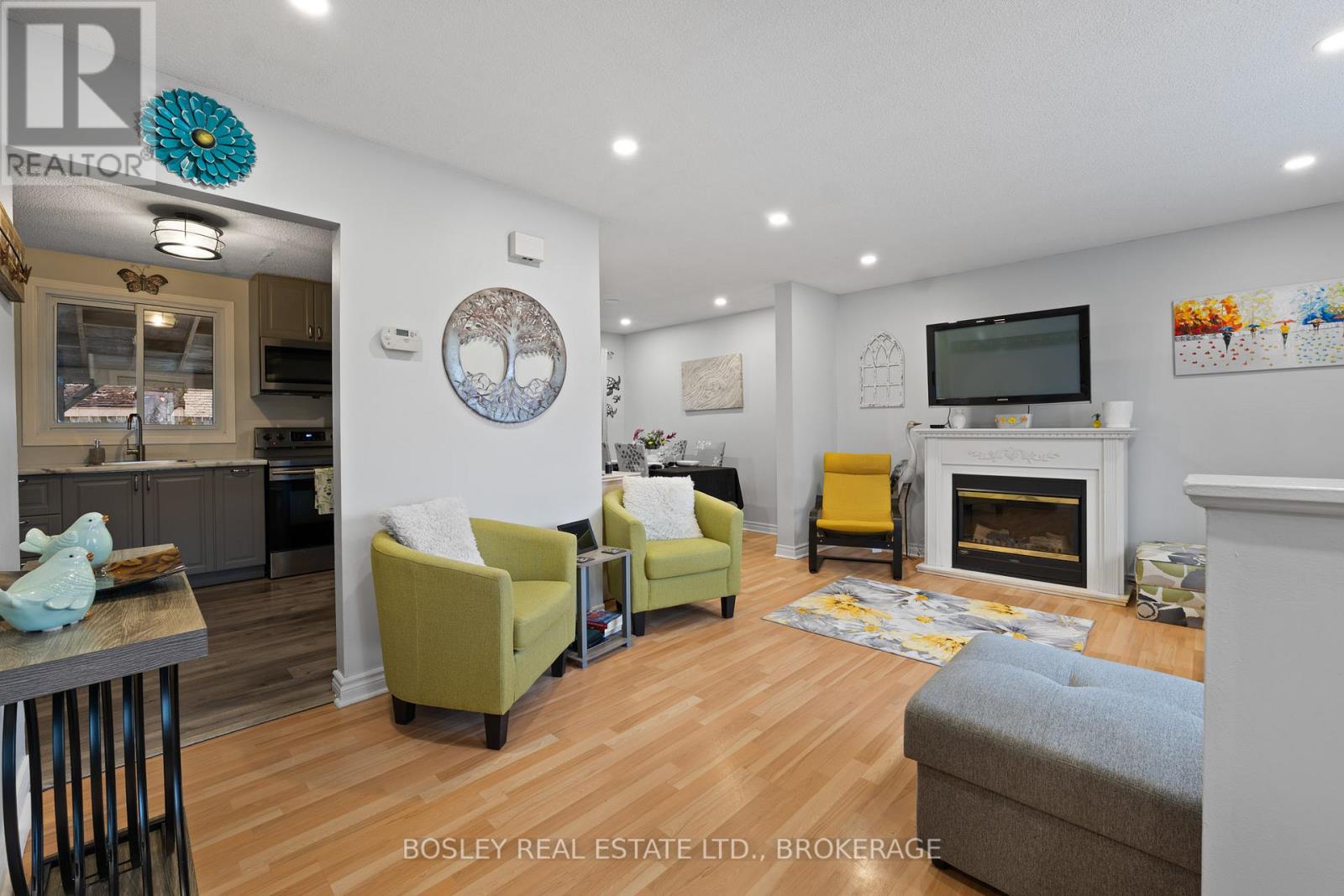 26 Allan Drive, St. Catharines, Ontario  L2N 5S5 - Photo 2 - X12554586