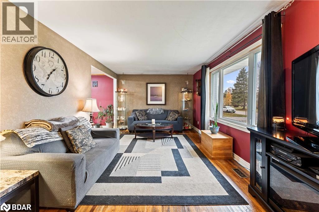 246 Calford Street, Angus, Ontario  L0M 1B0 - Photo 11 - 40787814