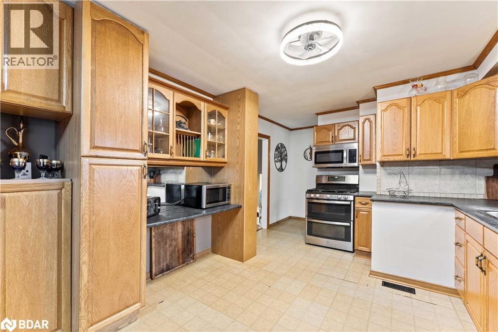 246 Calford Street, Angus, Ontario  L0M 1B0 - Photo 8 - 40787814