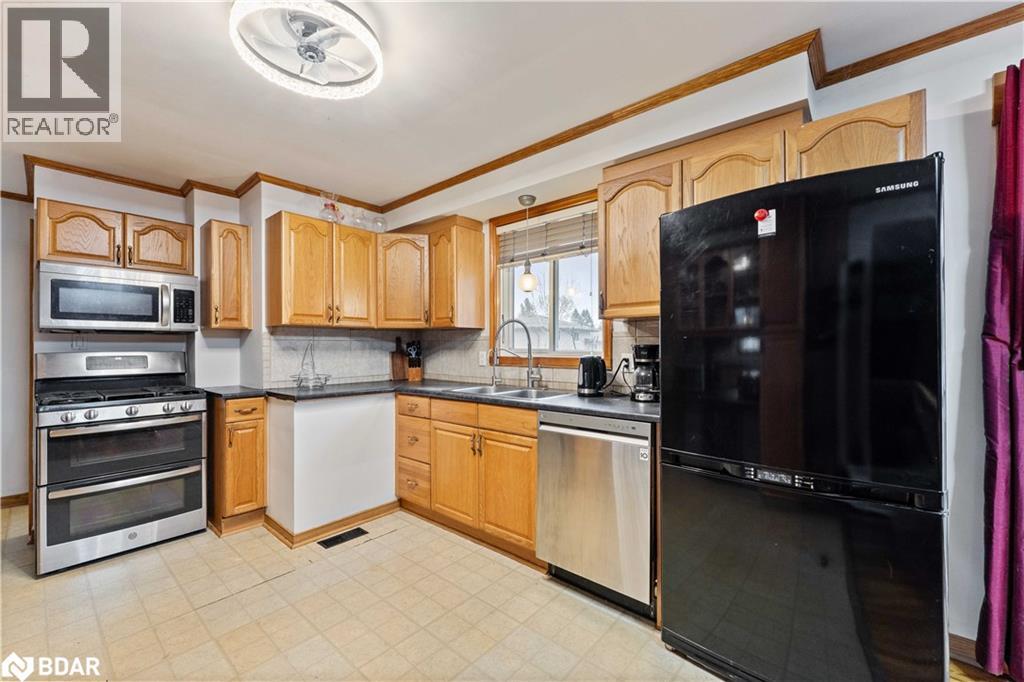 246 Calford Street, Angus, Ontario  L0M 1B0 - Photo 9 - 40787814