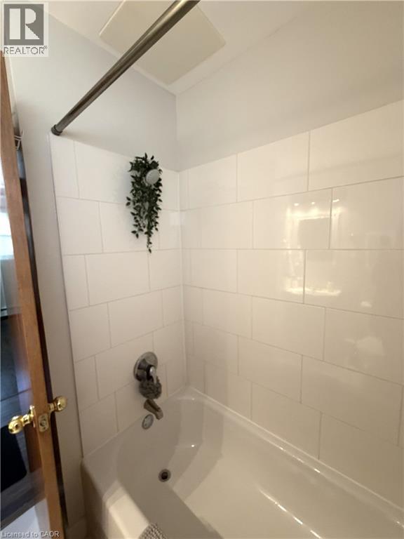 1-24 Gildner Street, Kitchener, Ontario  N2G 2H3 - Photo 11 - 40789027