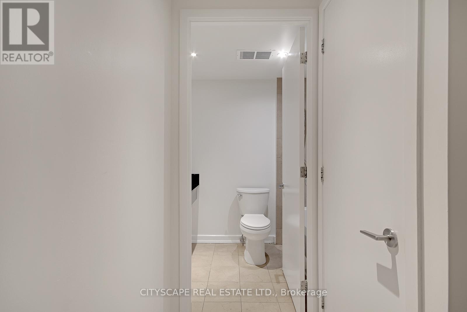 530 - 36 Blue Jays Way, Toronto, Ontario M5V 3T3 - Photo 4 - C12549282