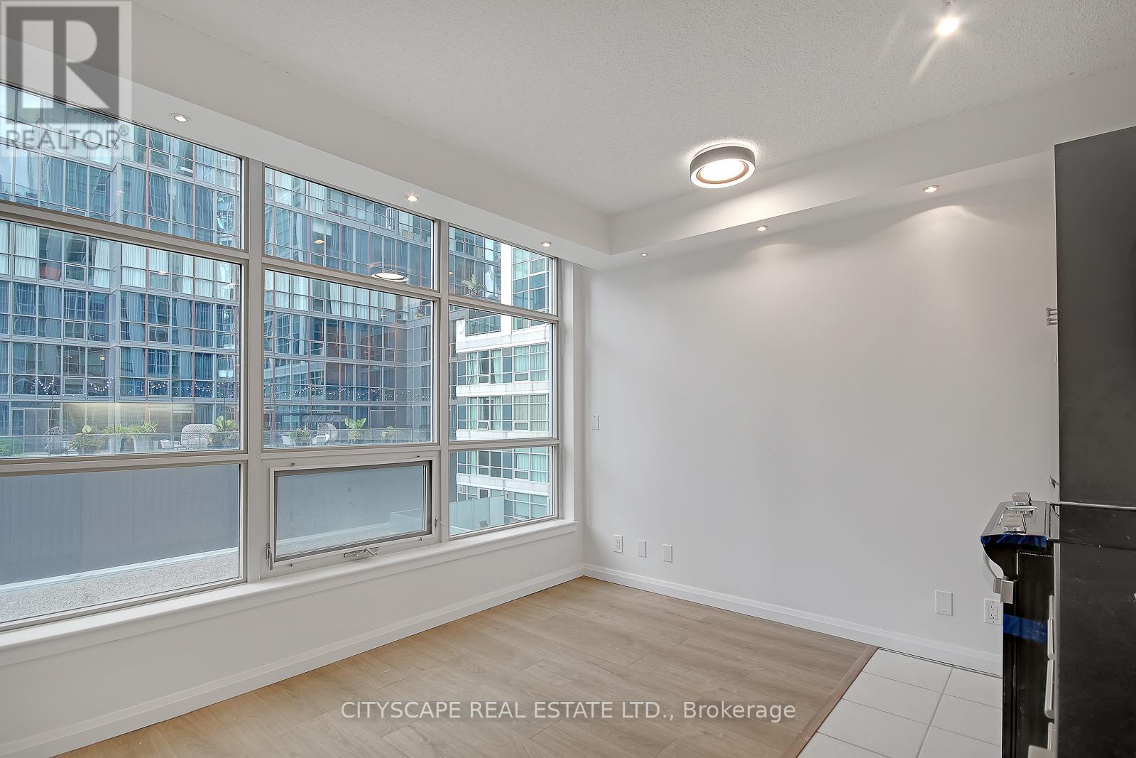 530 - 36 Blue Jays Way, Toronto, Ontario M5V 3T3 - Photo 10 - C12549282