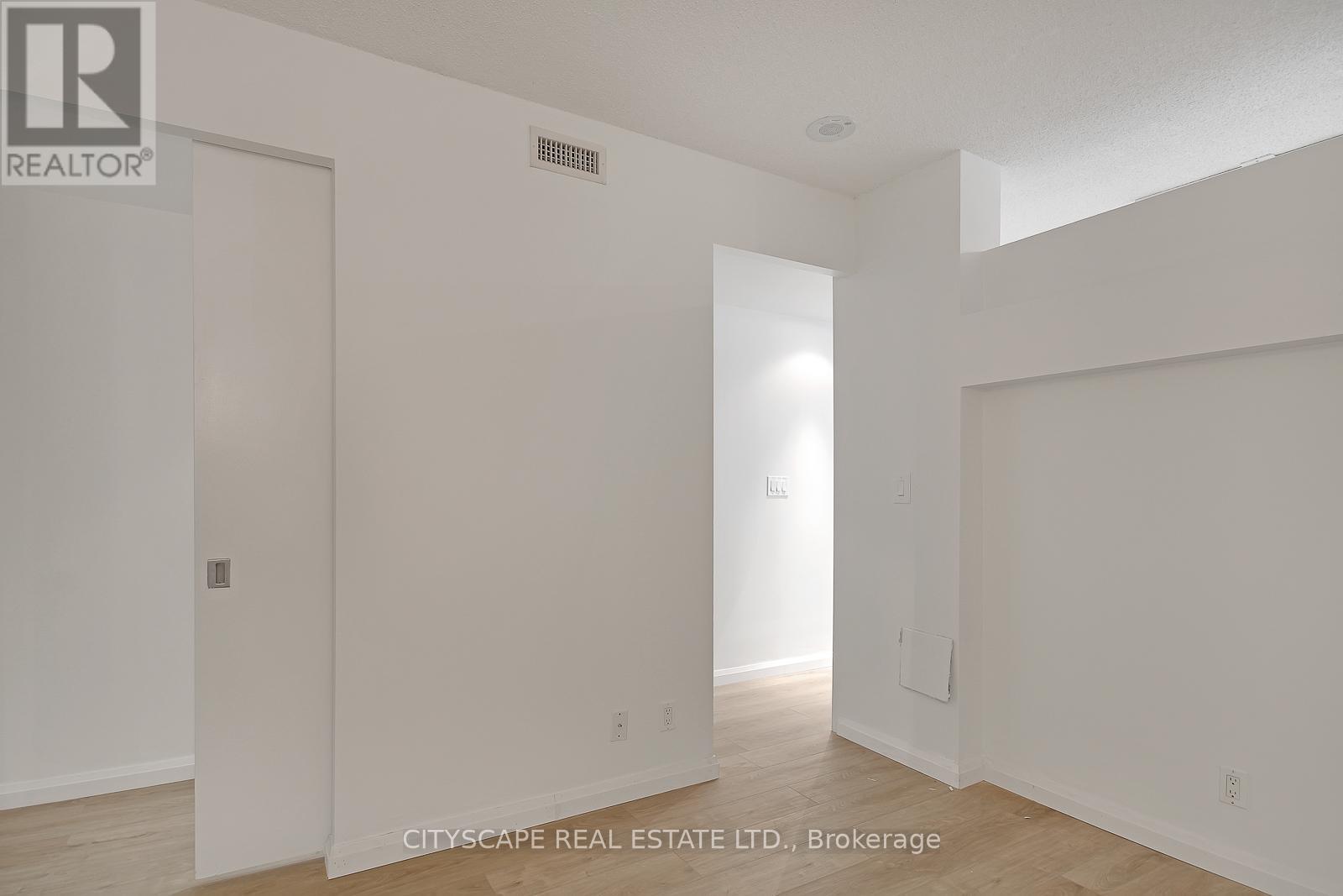 530 - 36 Blue Jays Way, Toronto, Ontario M5V 3T3 - Photo 9 - C12549282