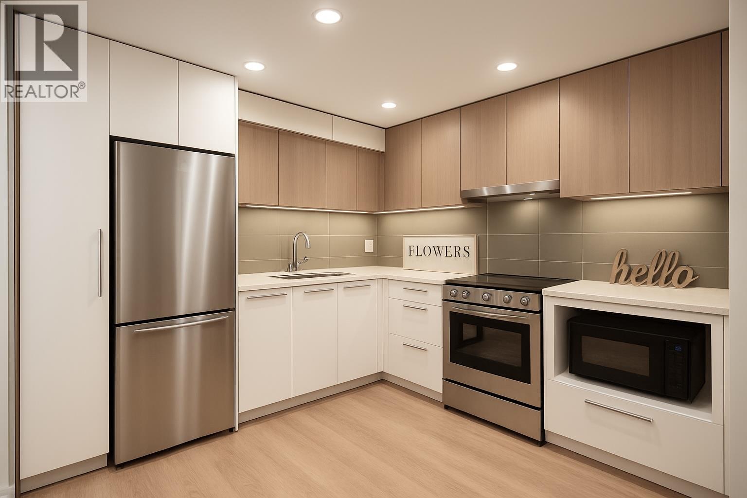 411 9888 University Crescent, Burnaby, British Columbia V5A 0G4 - Photo 2 - R3061976