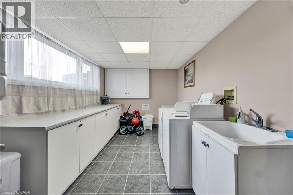 219 Sixth Avenue, Kitchener, Ontario  N2C 1R2 - Photo 37 - 40788722