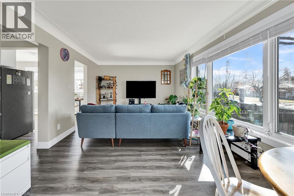 219 Sixth Avenue, Kitchener, Ontario  N2C 1R2 - Photo 5 - 40788722