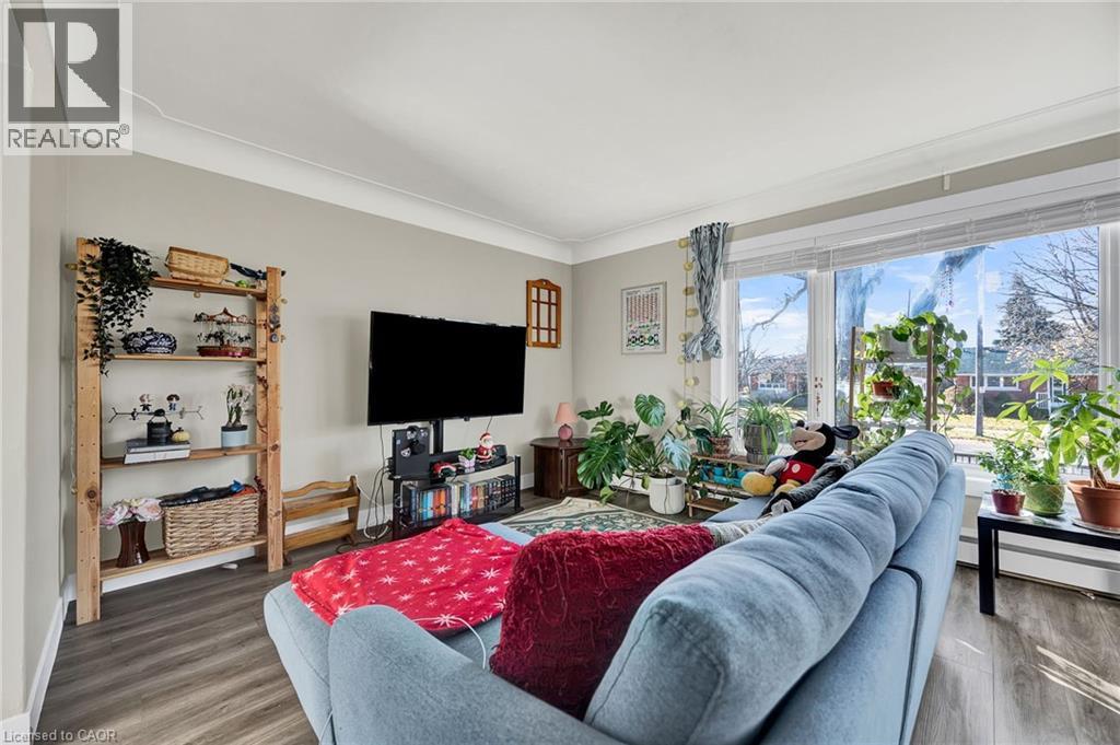 219 Sixth Avenue, Kitchener, Ontario  N2C 1R2 - Photo 4 - 40788722