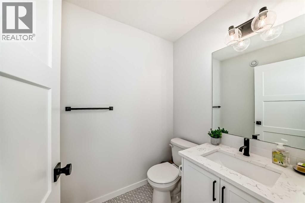 12 West Grove Link Sw, Calgary, Alberta  T3H 6E3 - Photo 32 - A2269918