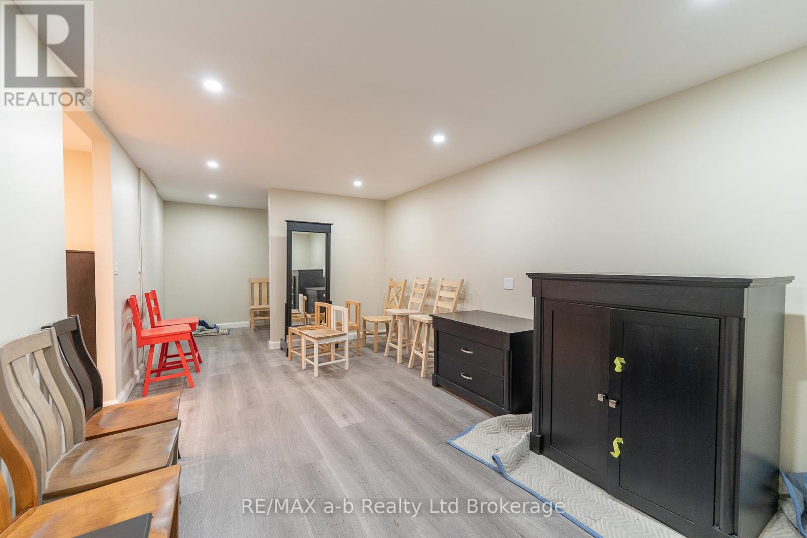 5 Harvey Street, Tillsonburg, Ontario N4G 3J4 - Photo 9 - X12554646