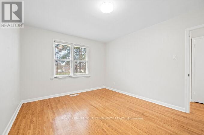 4 Windsor Road, Toronto, Ontario M9R 3E9 - Photo 14 - W12550808