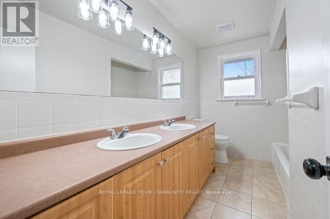 4 Windsor Road, Toronto, Ontario M9R 3E9 - Photo 19 - W12550808