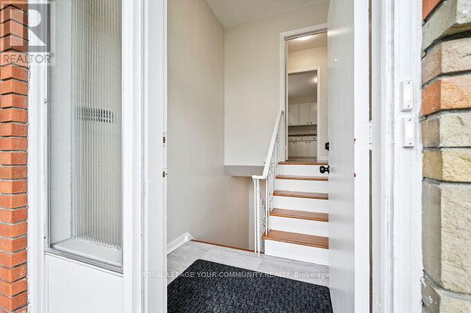 4 Windsor Road, Toronto, Ontario M9R 3E9 - Photo 3 - W12550808