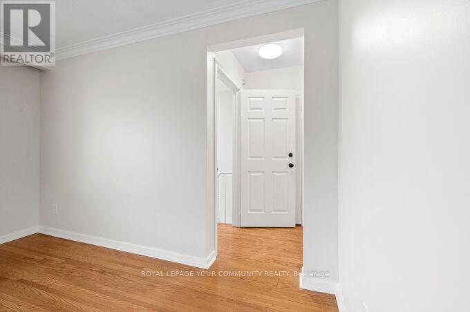 4 Windsor Road, Toronto, Ontario M9R 3E9 - Photo 6 - W12550808