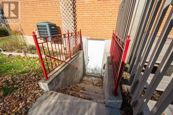 4 Windsor Road, Toronto, Ontario M9R 3E9 - Photo 32 - W12550808