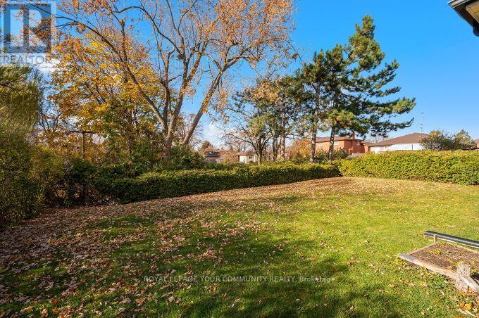 4 Windsor Road, Toronto, Ontario M9R 3E9 - Photo 34 - W12550808