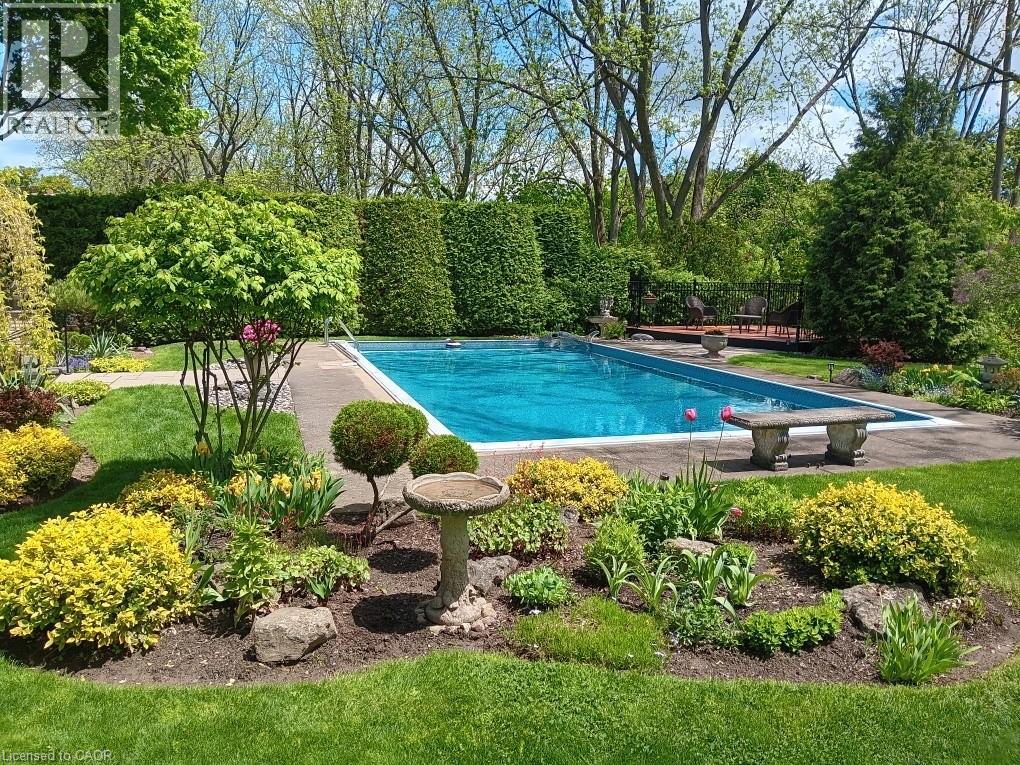 2 Walnut Grove, Dundas, Ontario L9H 3M4 - Photo 39 - 40788881