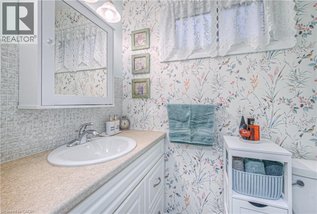 148 Strathcona Crescent, Kitchener, Ontario N2B 2W9 - Photo 38 - 40788730