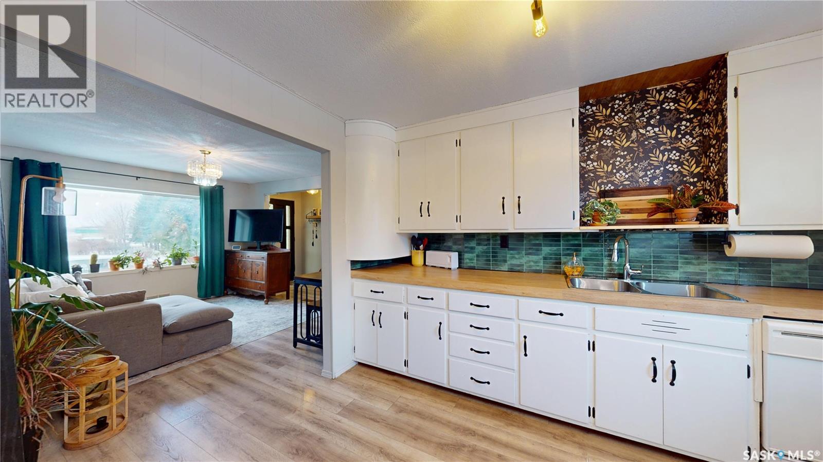 105 Railway Avenue, Wawota, Saskatchewan  S0G 5A0 - Photo 12 - SK022518