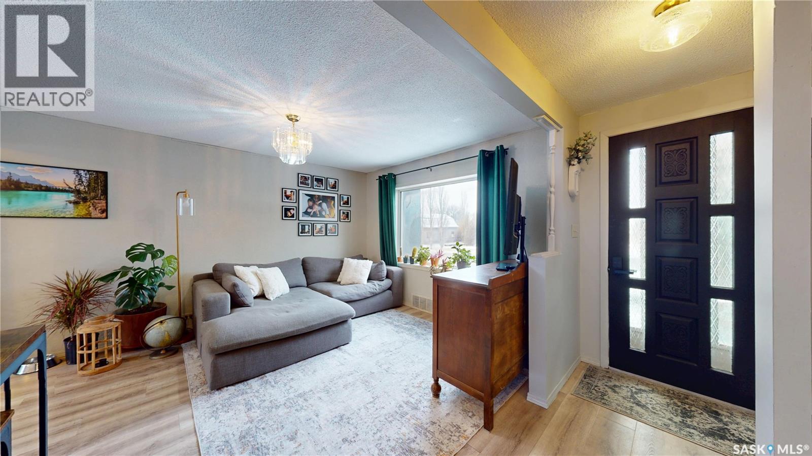 105 Railway Avenue, Wawota, Saskatchewan  S0G 5A0 - Photo 5 - SK022518