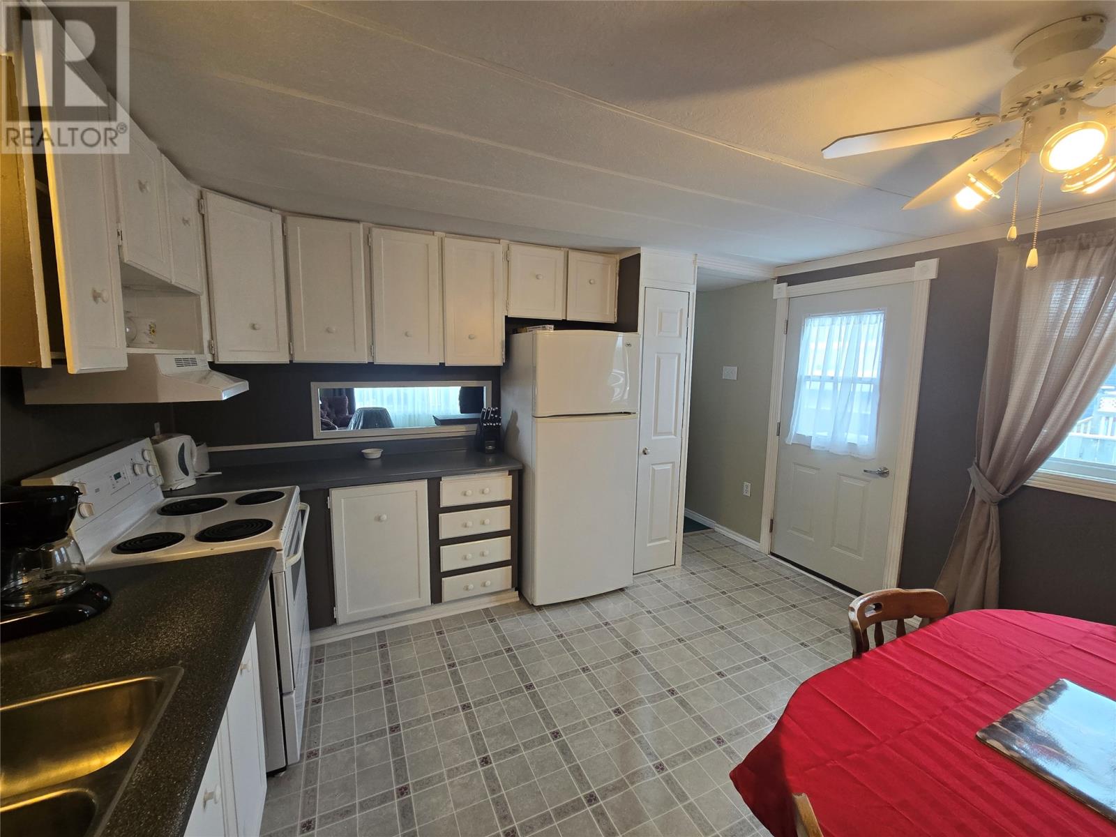 25 Walsh Avenue, Wabush, Newfoundland & Labrador  A0R 1B0 - Photo 10 - 1292697