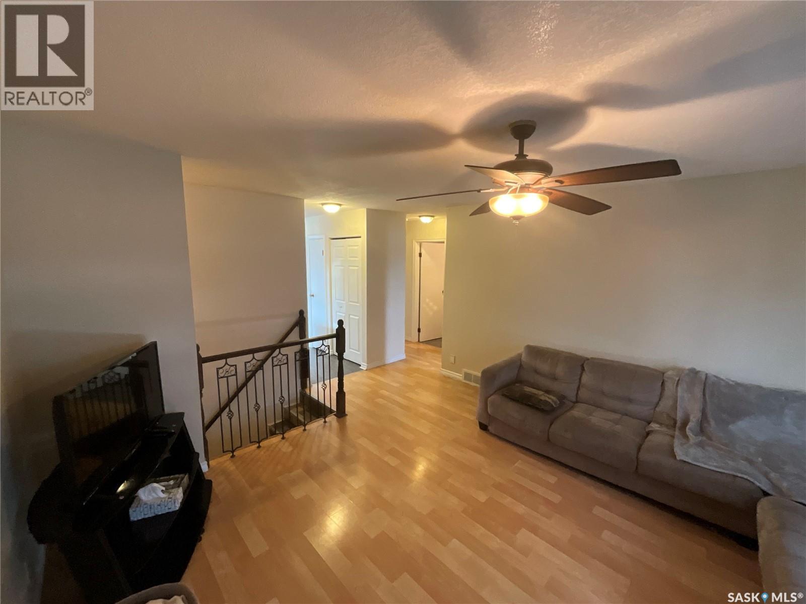 62 Andrews Crescent, Regina, Saskatchewan  S4R 7X7 - Photo 3 - SK024237