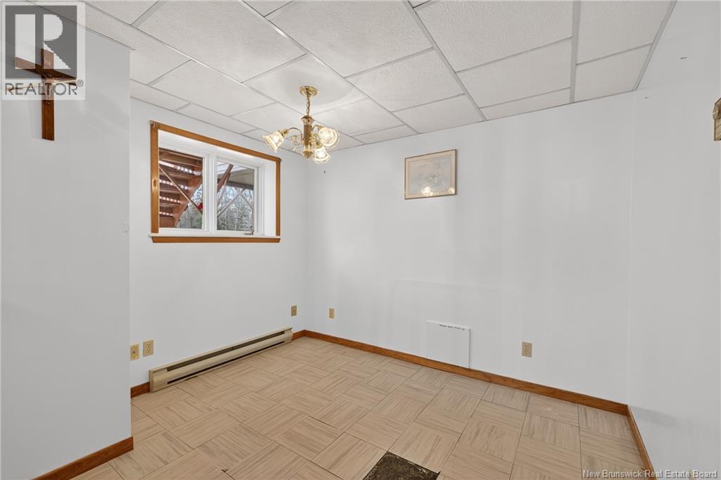 309 Morrison, Beresford, New Brunswick  E8K 2H8 - Photo 17 - NB130214