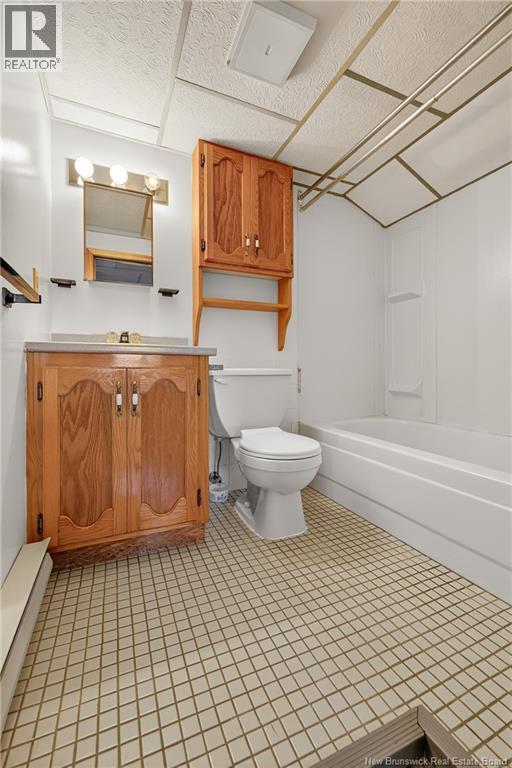 309 Morrison, Beresford, New Brunswick  E8K 2H8 - Photo 19 - NB130214