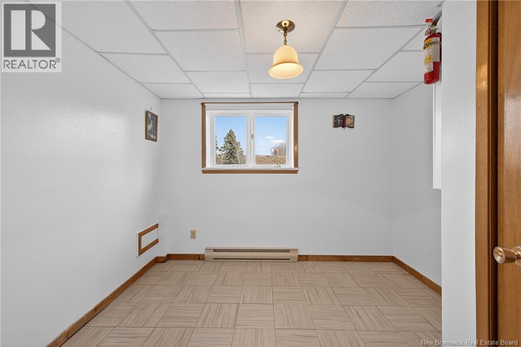 309 Morrison, Beresford, New Brunswick  E8K 2H8 - Photo 20 - NB130214