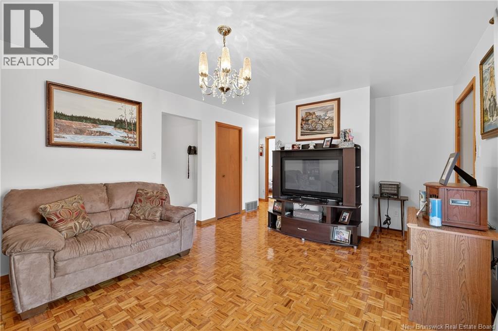 309 Morrison, Beresford, New Brunswick  E8K 2H8 - Photo 33 - NB130214