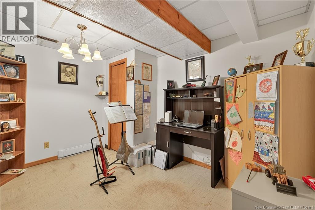 309 Morrison, Beresford, New Brunswick  E8K 2H8 - Photo 39 - NB130214