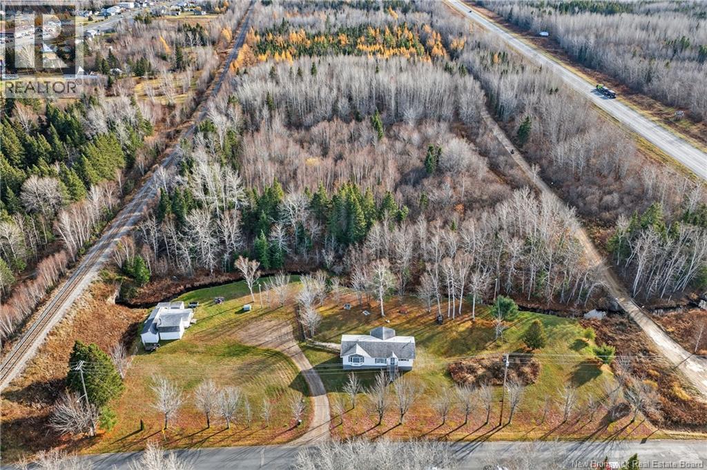 309 Morrison, Beresford, New Brunswick  E8K 2H8 - Photo 8 - NB130214