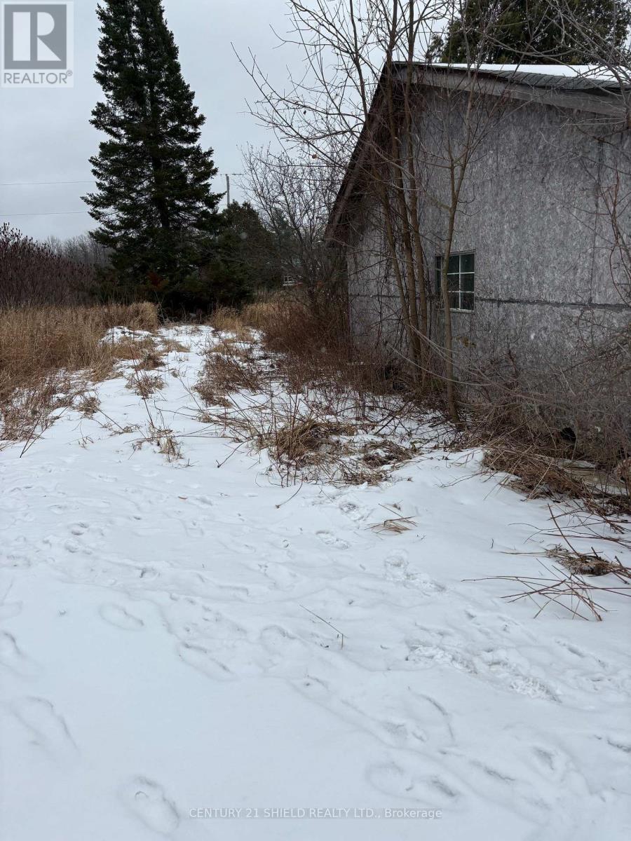 15557 Dixon Road, South Stormont, Ontario K0C 1R0 - Photo 7 - X12554682