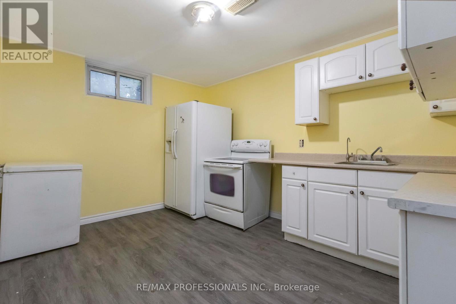 21 Caulfield Road, Toronto, Ontario  M9W 1X1 - Photo 18 - W12179137