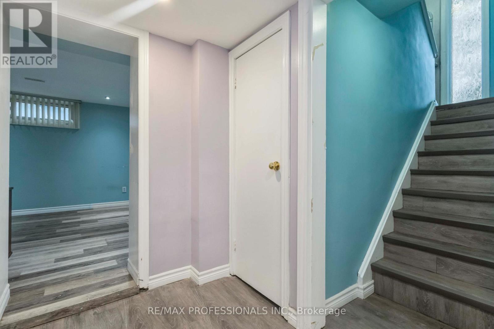 21 Caulfield Road, Toronto, Ontario  M9W 1X1 - Photo 15 - W12179137