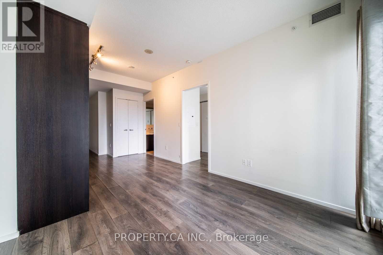 2002 - 159 Dundas Street E, Toronto, Ontario  M5B 0A9 - Photo 10 - C12554548