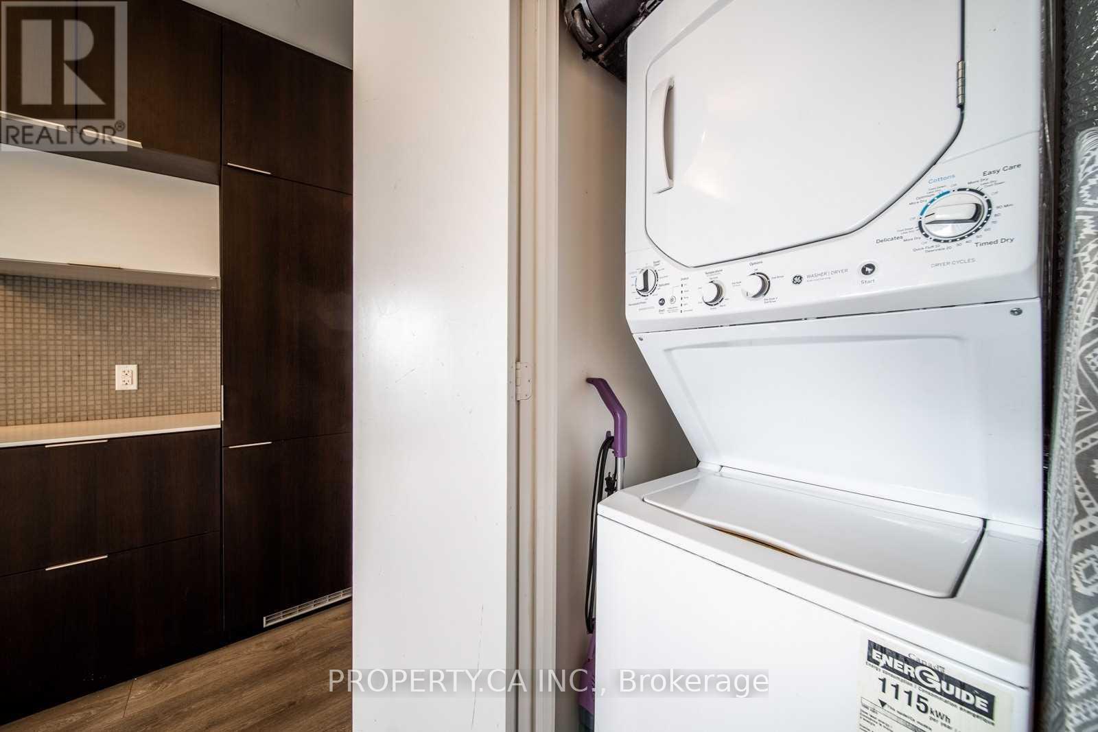 2002 - 159 Dundas Street E, Toronto, Ontario  M5B 0A9 - Photo 12 - C12554548