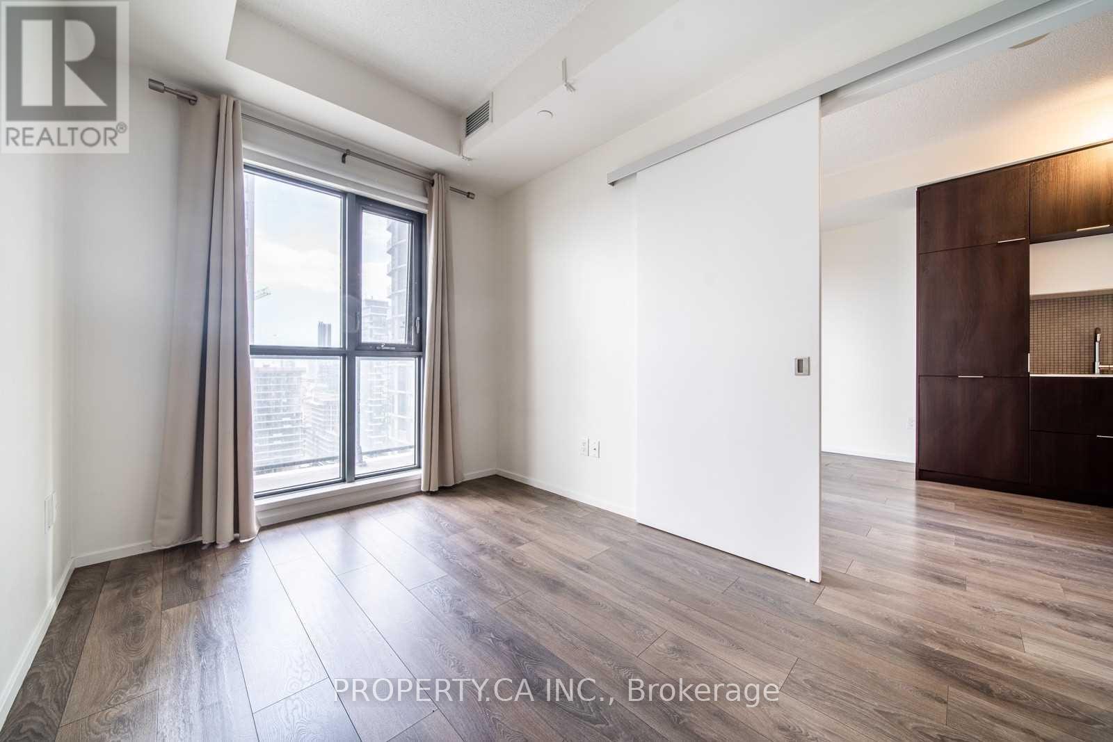 2002 - 159 Dundas Street E, Toronto, Ontario  M5B 0A9 - Photo 15 - C12554548