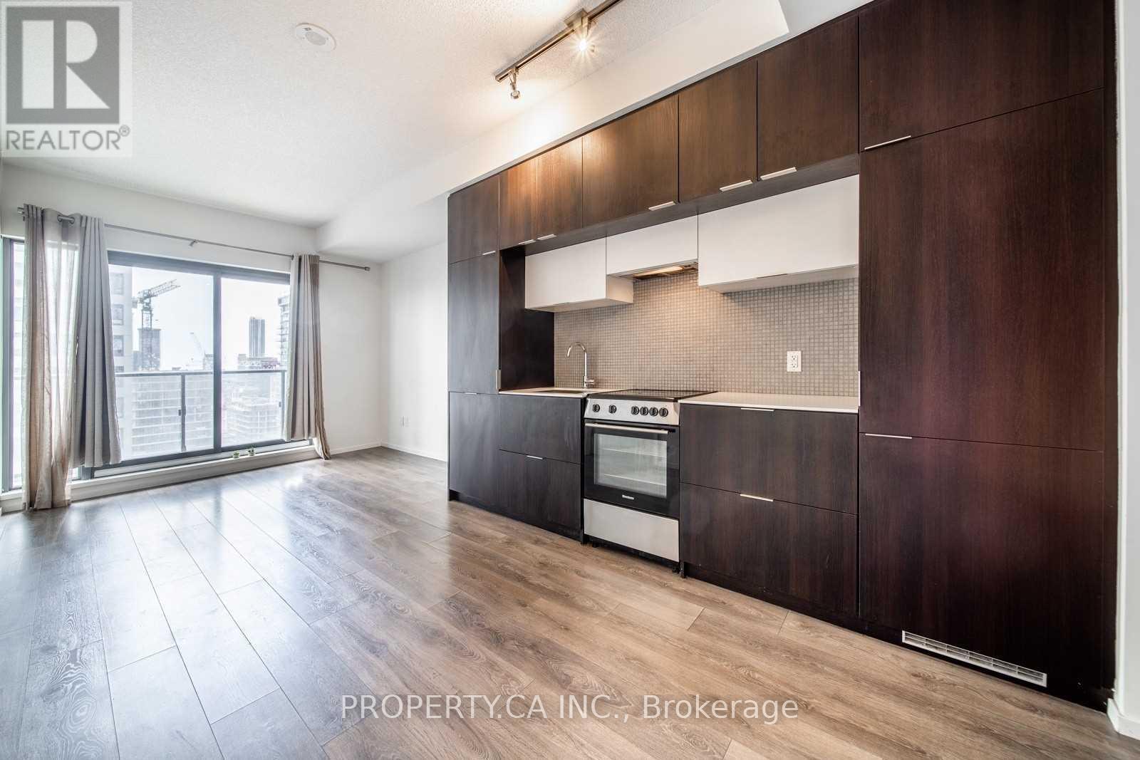 2002 - 159 Dundas Street E, Toronto, Ontario  M5B 0A9 - Photo 4 - C12554548