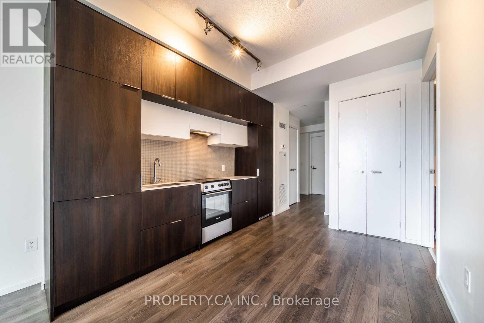 2002 - 159 Dundas Street E, Toronto, Ontario  M5B 0A9 - Photo 5 - C12554548