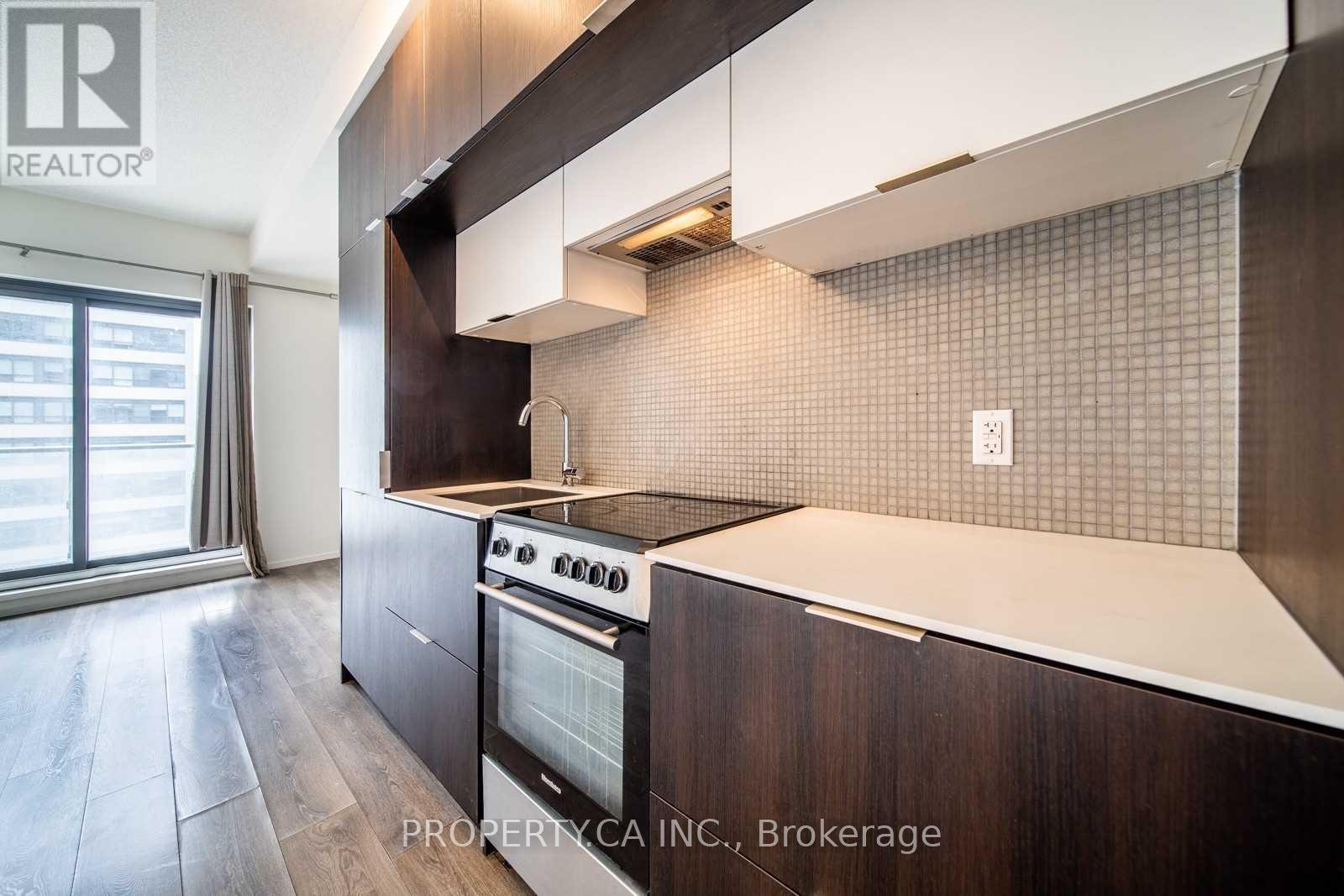 2002 - 159 Dundas Street E, Toronto, Ontario  M5B 0A9 - Photo 7 - C12554548