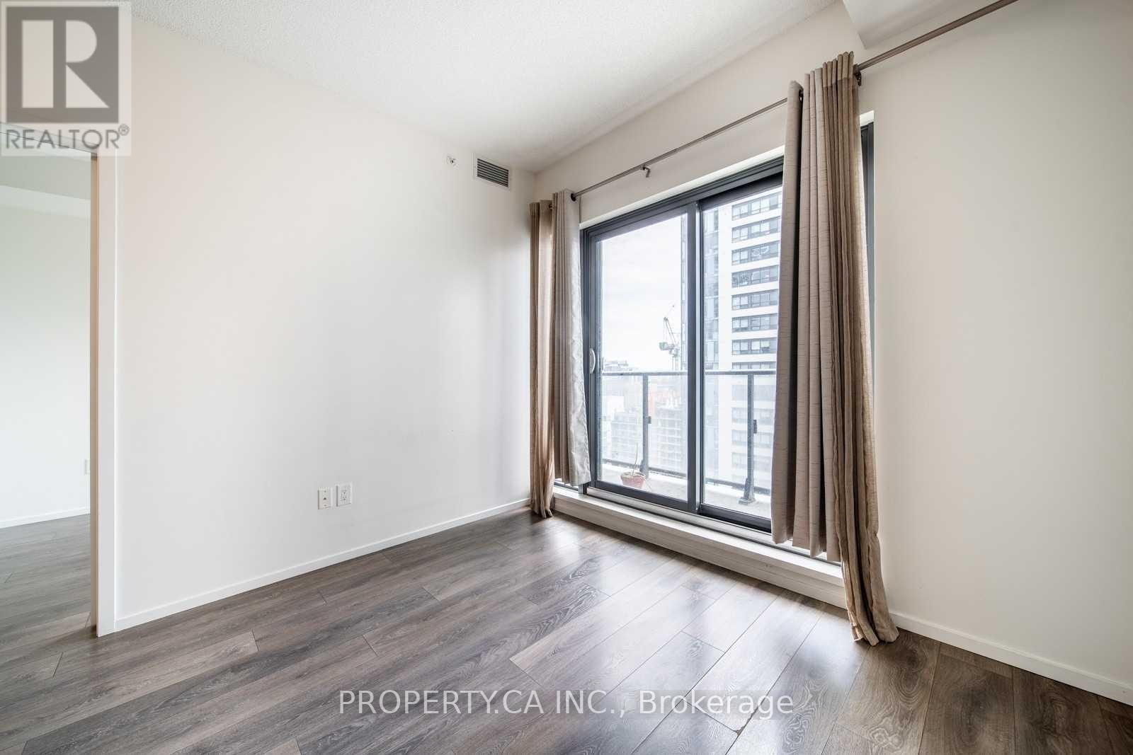 2002 - 159 Dundas Street E, Toronto, Ontario  M5B 0A9 - Photo 9 - C12554548