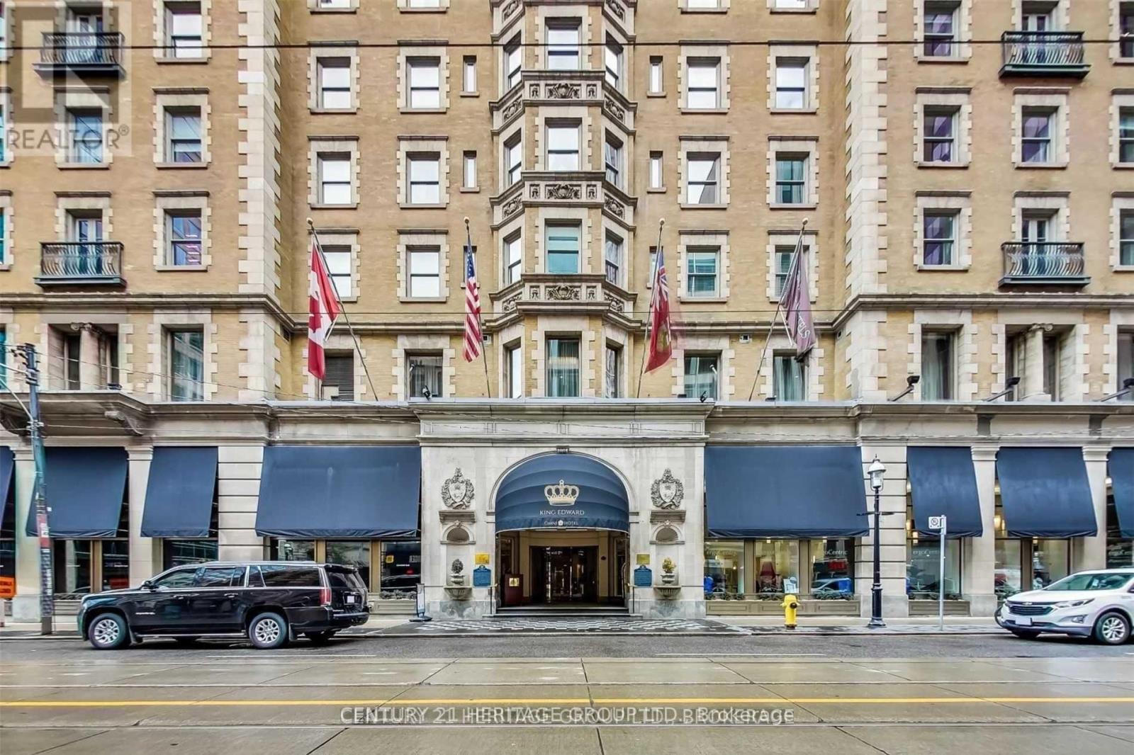 445 - 22 LEADER LANE, Toronto, Ontario